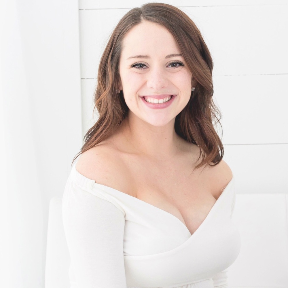 Meet your Posher, Cassandra